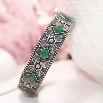 KALI - OXIDISED SILVER LOOK ALIKE KADA - GREEN - kada