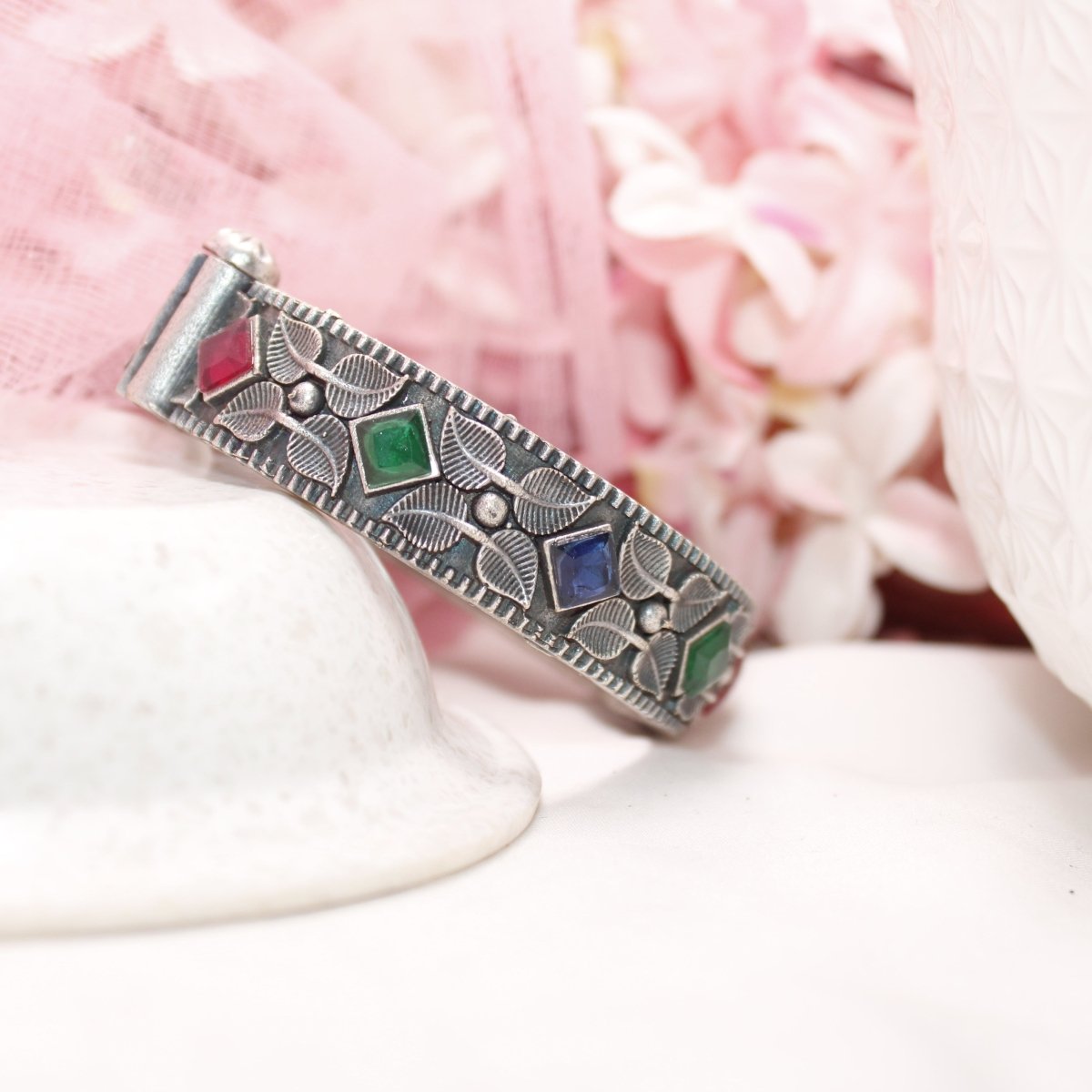 KALI - OXIDISED SILVER LOOK ALIKE KADA - RED GREEN BLUE - kada