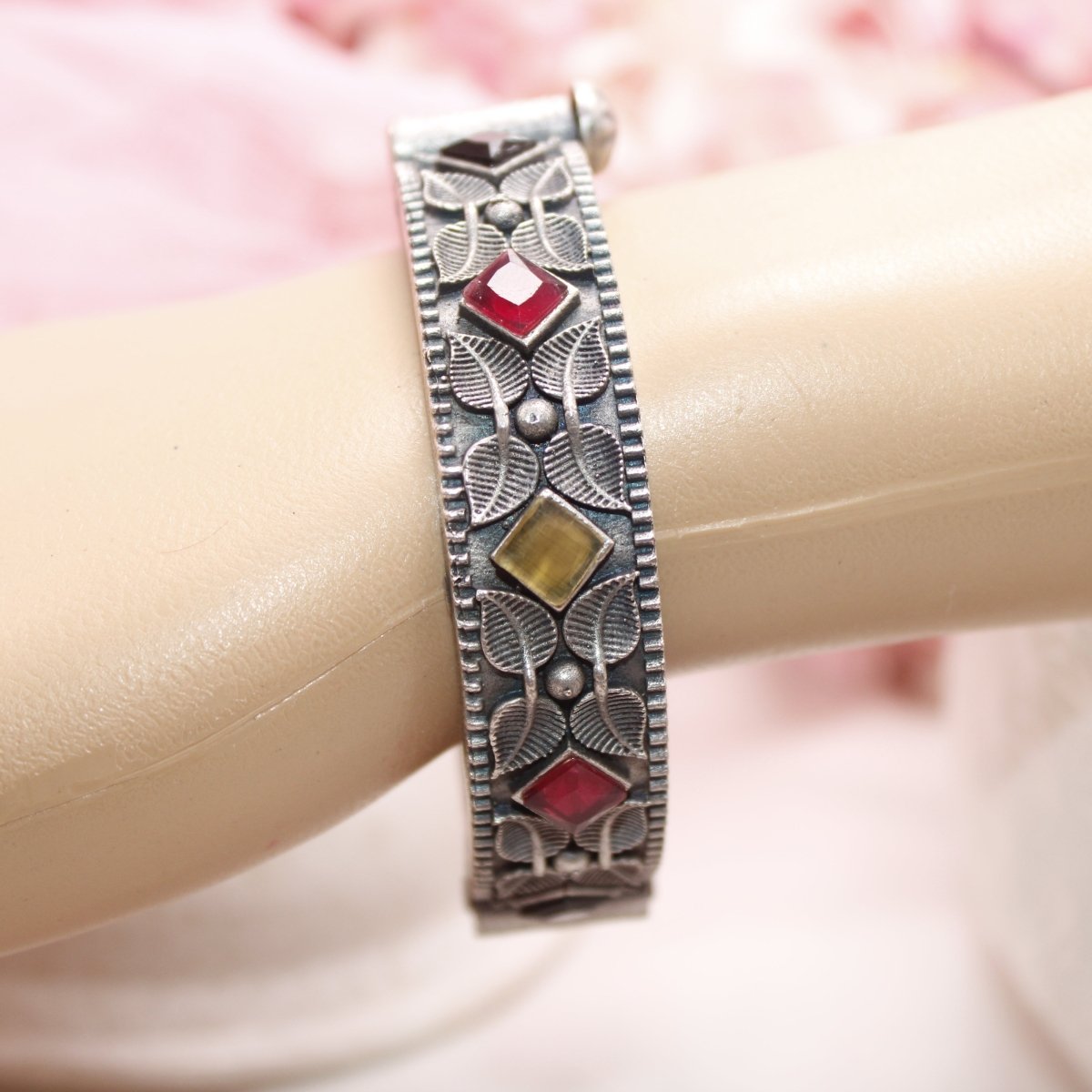 KALI - OXIDISED SILVER LOOK ALIKE KADA - RED YELLOW BLACK - kada