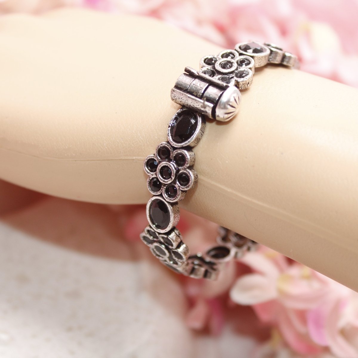 KALKI - OXIDISED SILVER LOOK ALIKE KADA - BLACK - kada