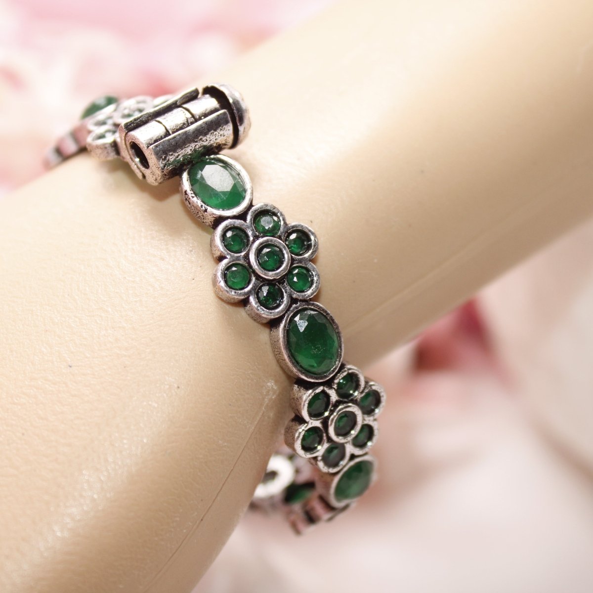 KALKI - OXIDISED SILVER LOOK ALIKE KADA - GREEN - kada