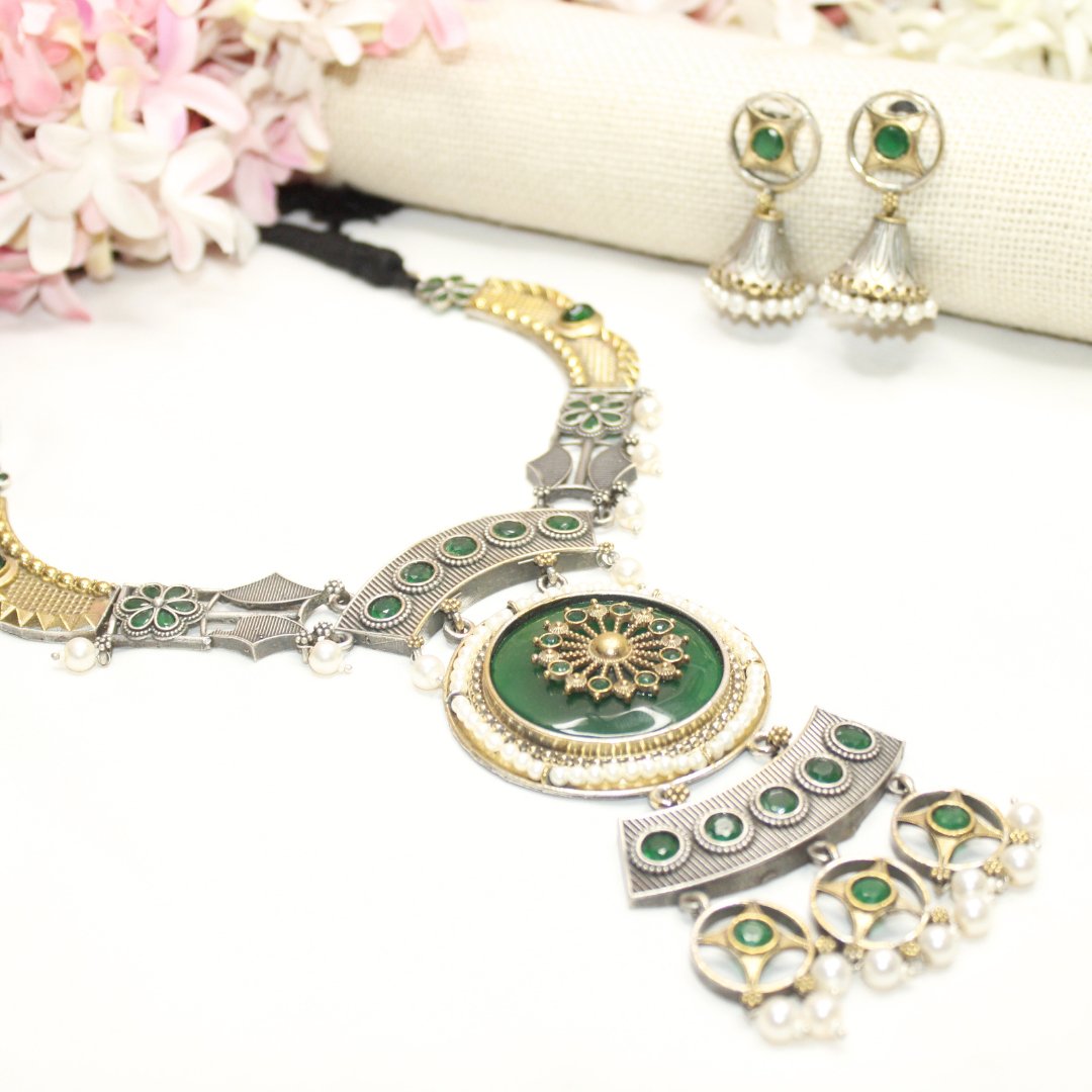 KAMYA - RAJPUTANA DUAL - TONE NECKLACE SET - GREEN - Necklaces