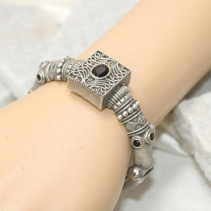 KARIGARI - ANTIQUE OXIDISED KADA - BLACK - kada