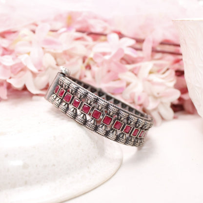 KASTURI - OXIDISED SILVER LOOK ALIKE KADA - RED - kada