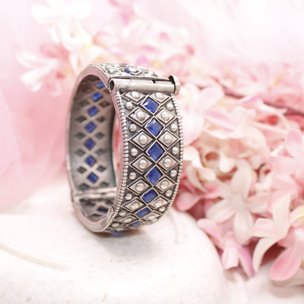 KAVERI - OXIDISED SILVER LOOK ALIKE KADA - BLUE - kada