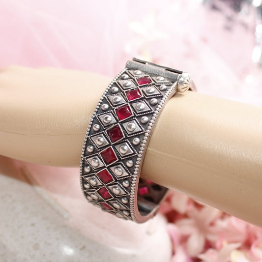 KAVERI - OXIDISED SILVER LOOK ALIKE KADA - RED - kada