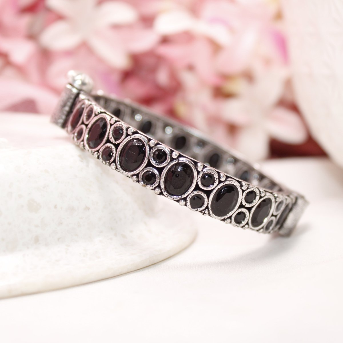 KESAR - OXIDISED SILVER LOOK ALIKE KADA - BLACK - kada