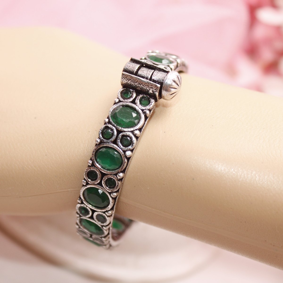 KESAR - OXIDISED SILVER LOOK ALIKE KADA - GREEN - kada