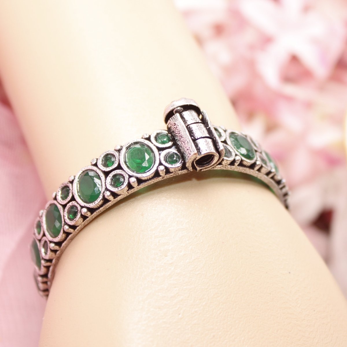 KESAR - OXIDISED SILVER LOOK ALIKE KADA - GREEN - kada