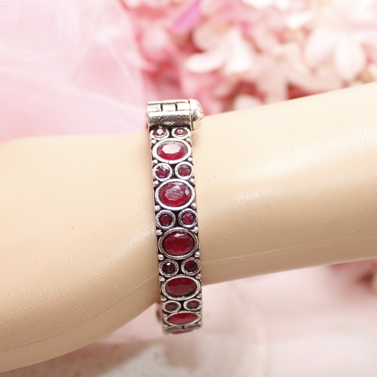 KESAR - OXIDISED SILVER LOOK ALIKE KADA - RED - kada