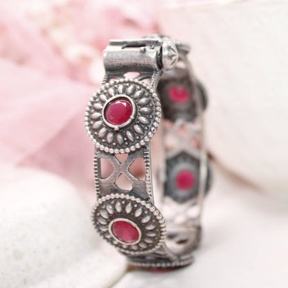 KISHA - OXIDISED SILVER LOOK ALIKE KADA - RED - kada