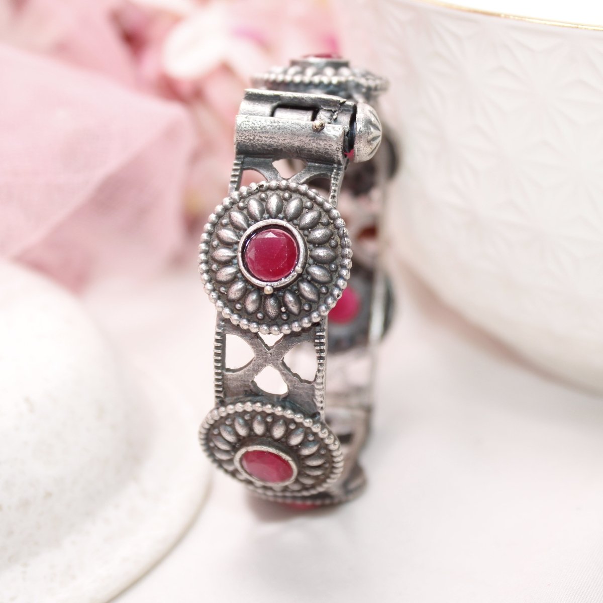 KISHA - OXIDISED SILVER LOOK ALIKE KADA - RED - kada