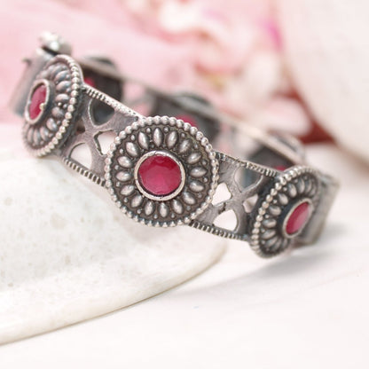 KISHA - OXIDISED SILVER LOOK ALIKE KADA - RED - kada