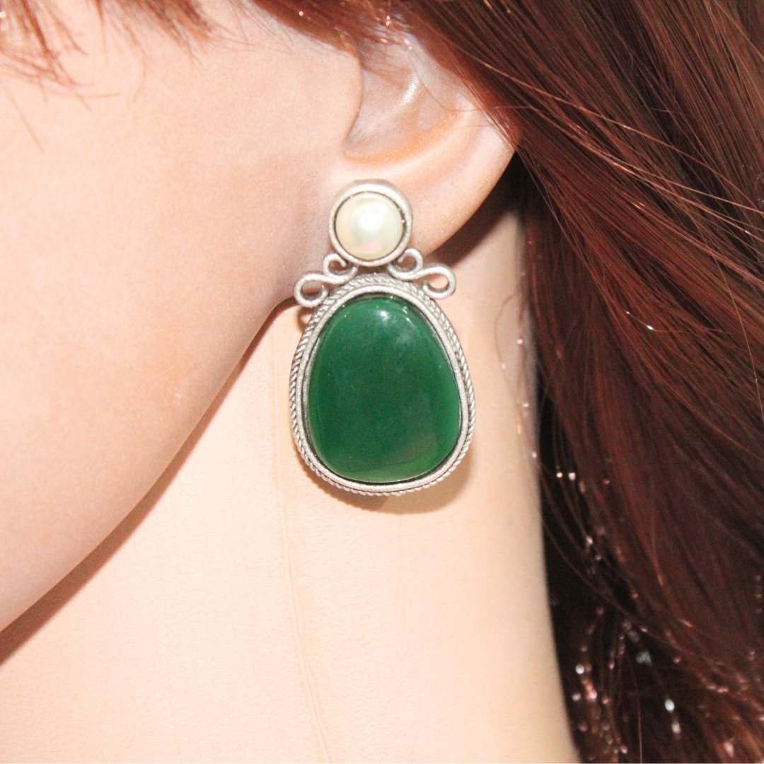 KIYA MONALISA STONE STUD-GREEN & WHITE -EARRING