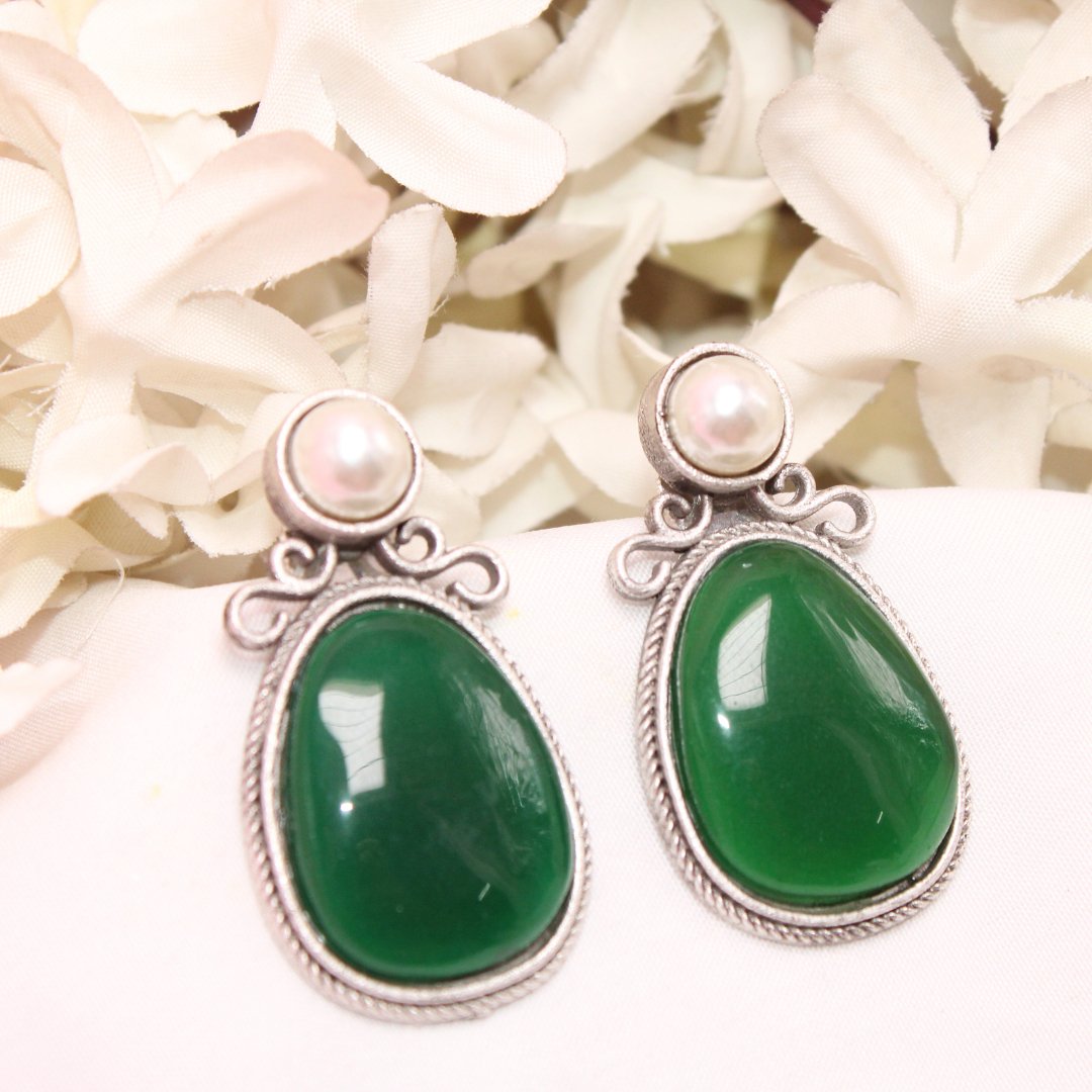 KIYA MONALISA STONE STUD-GREEN & WHITE -EARRING