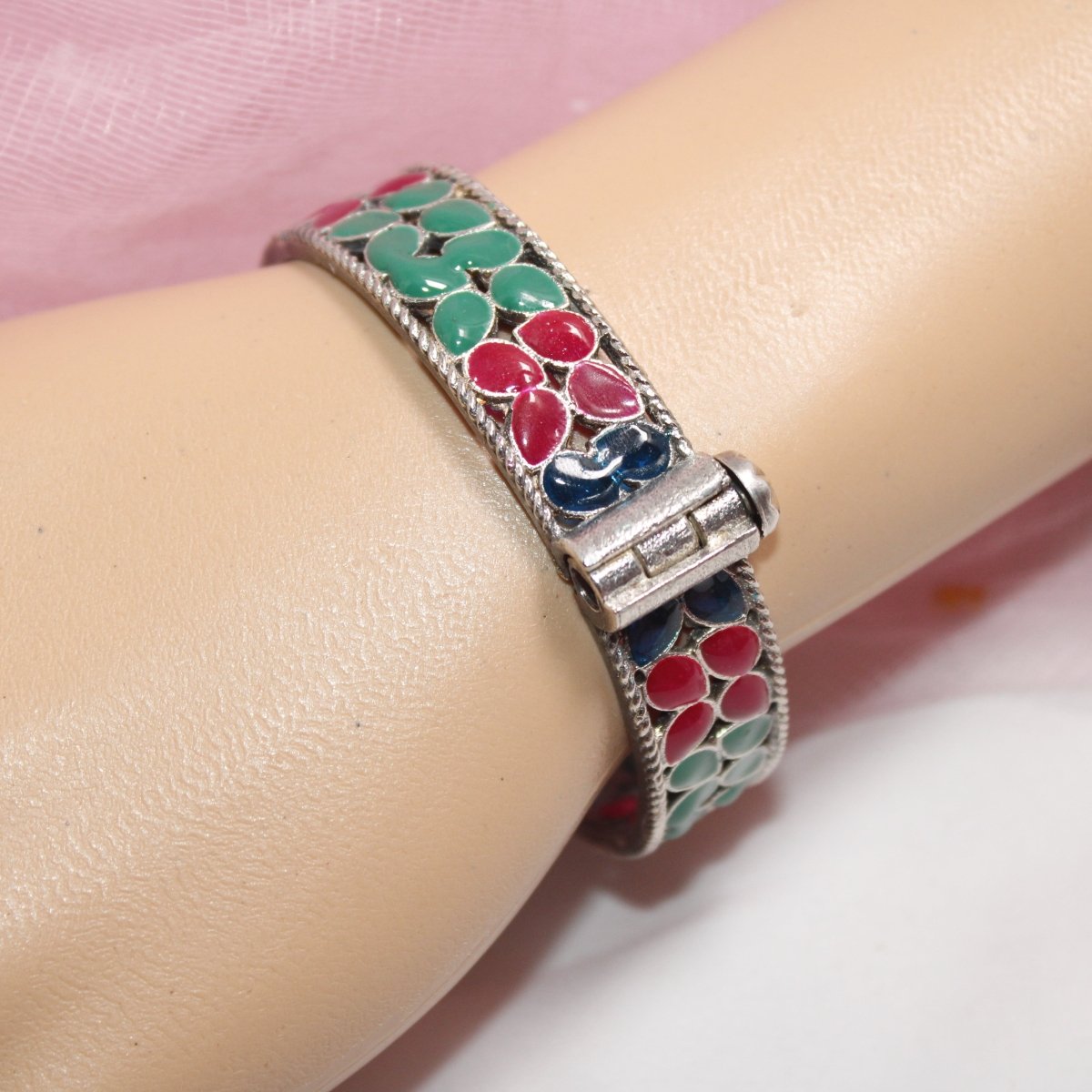 MEENAKARI LEAF PATTERN KADA - GREEN, RED & BLUE - kada