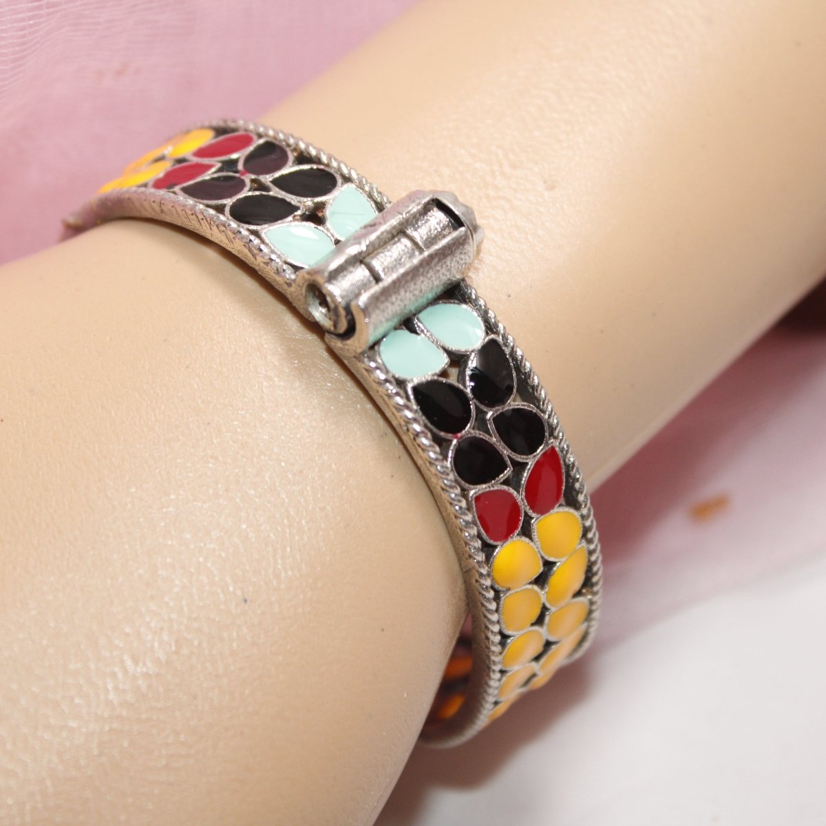 MEENAKARI LEAF PATTERN KADA - MULTICOLOUR - kada