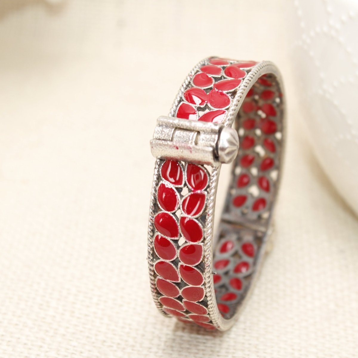 MEENAKARI LEAF PATTERN KADA - RED - kada