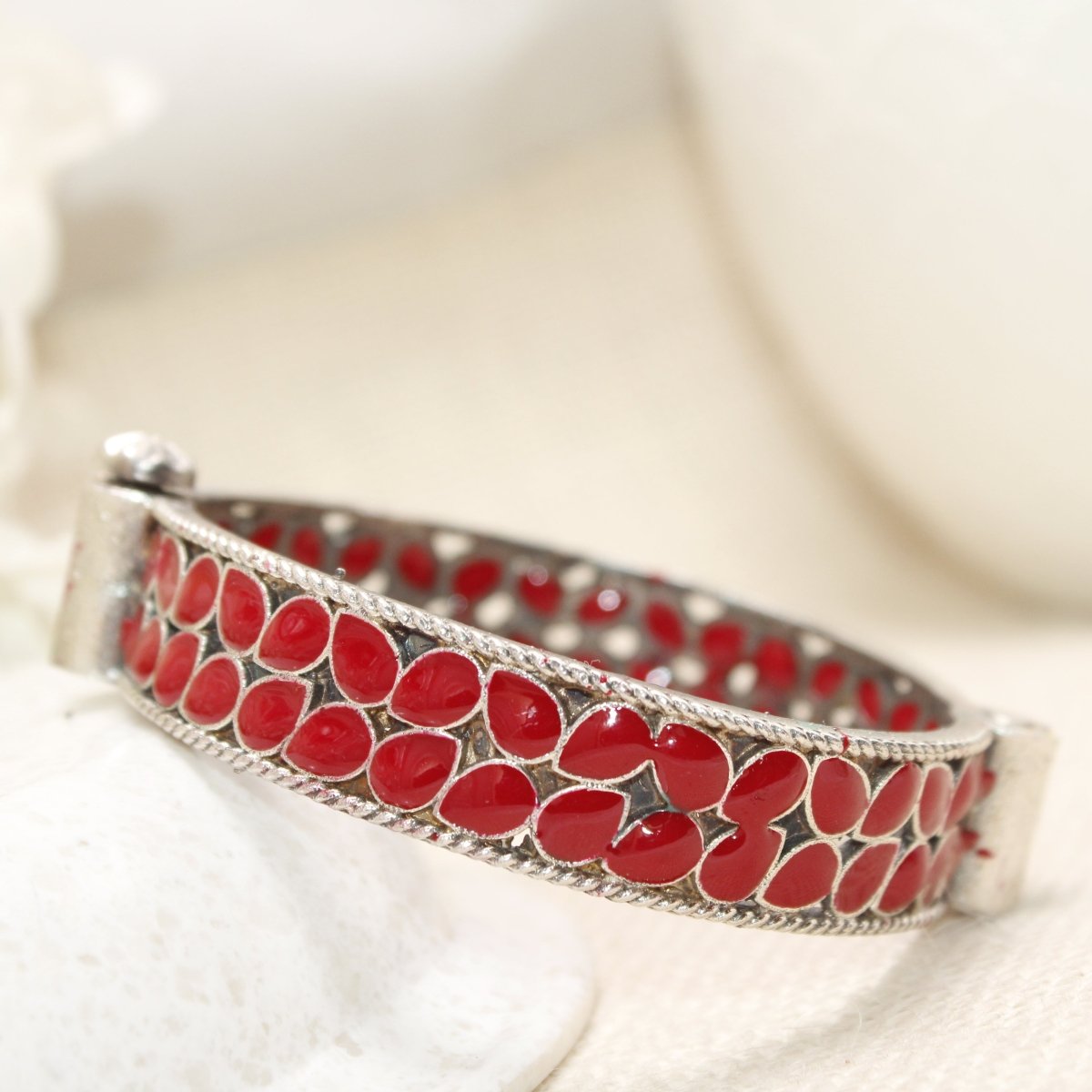 MEENAKARI LEAF PATTERN KADA - RED - kada