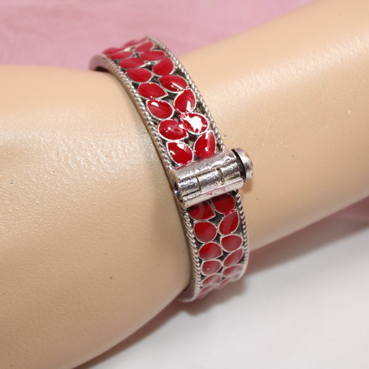 MEENAKARI LEAF PATTERN KADA - RED - kada