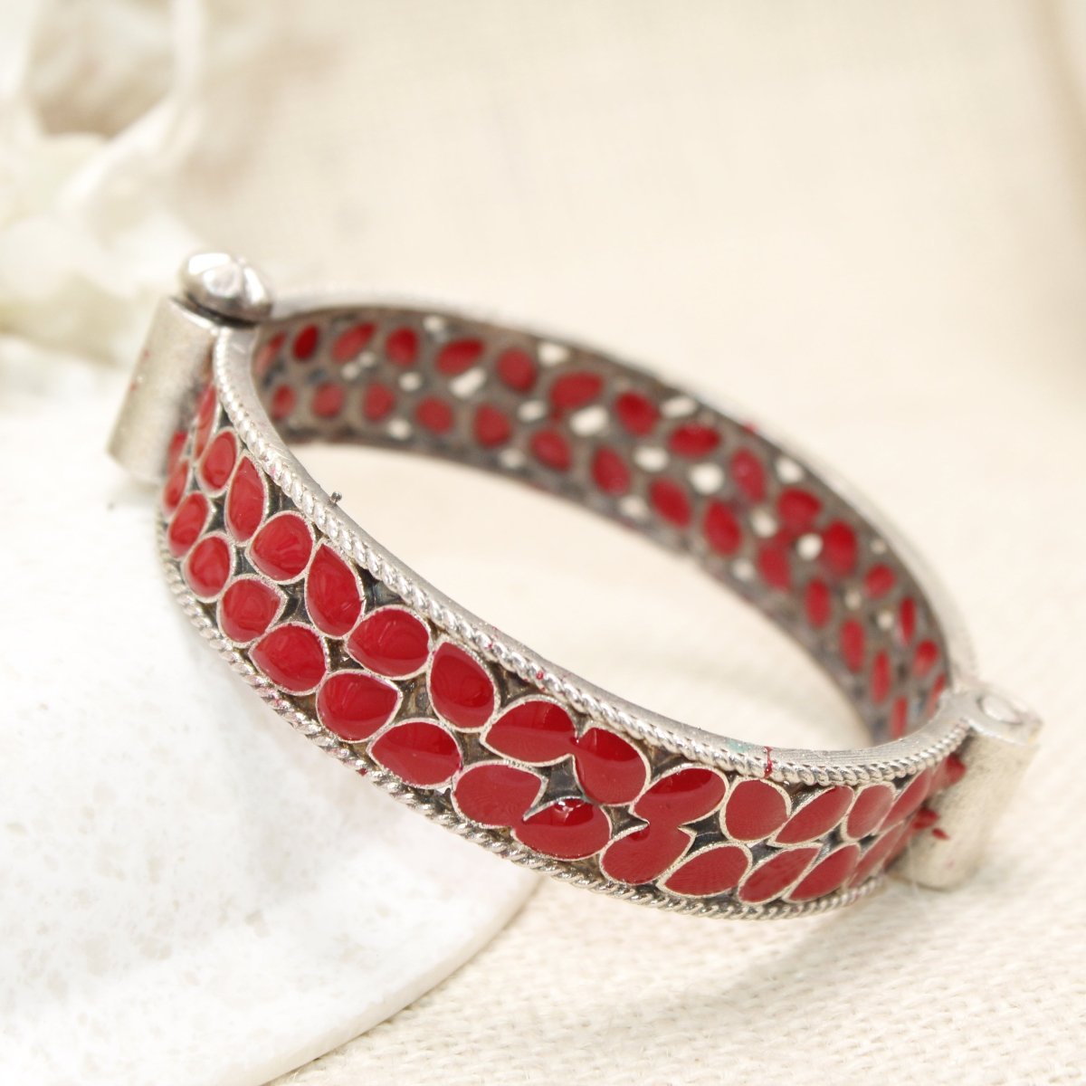 MEENAKARI LEAF PATTERN KADA - RED - kada