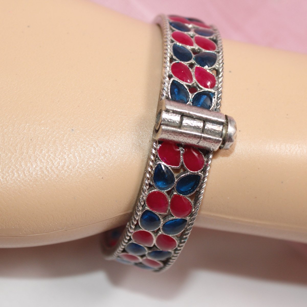 MEENAKARI LEAF PATTERN KADA - RED & BLUE - kada