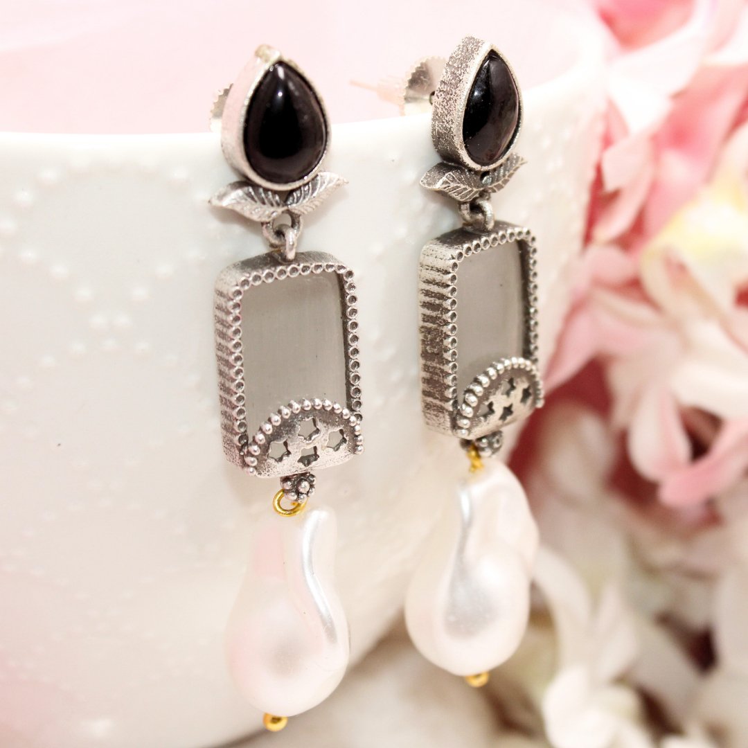 MONALISA STONE DANGLER - BLACK & GREY - EARRING