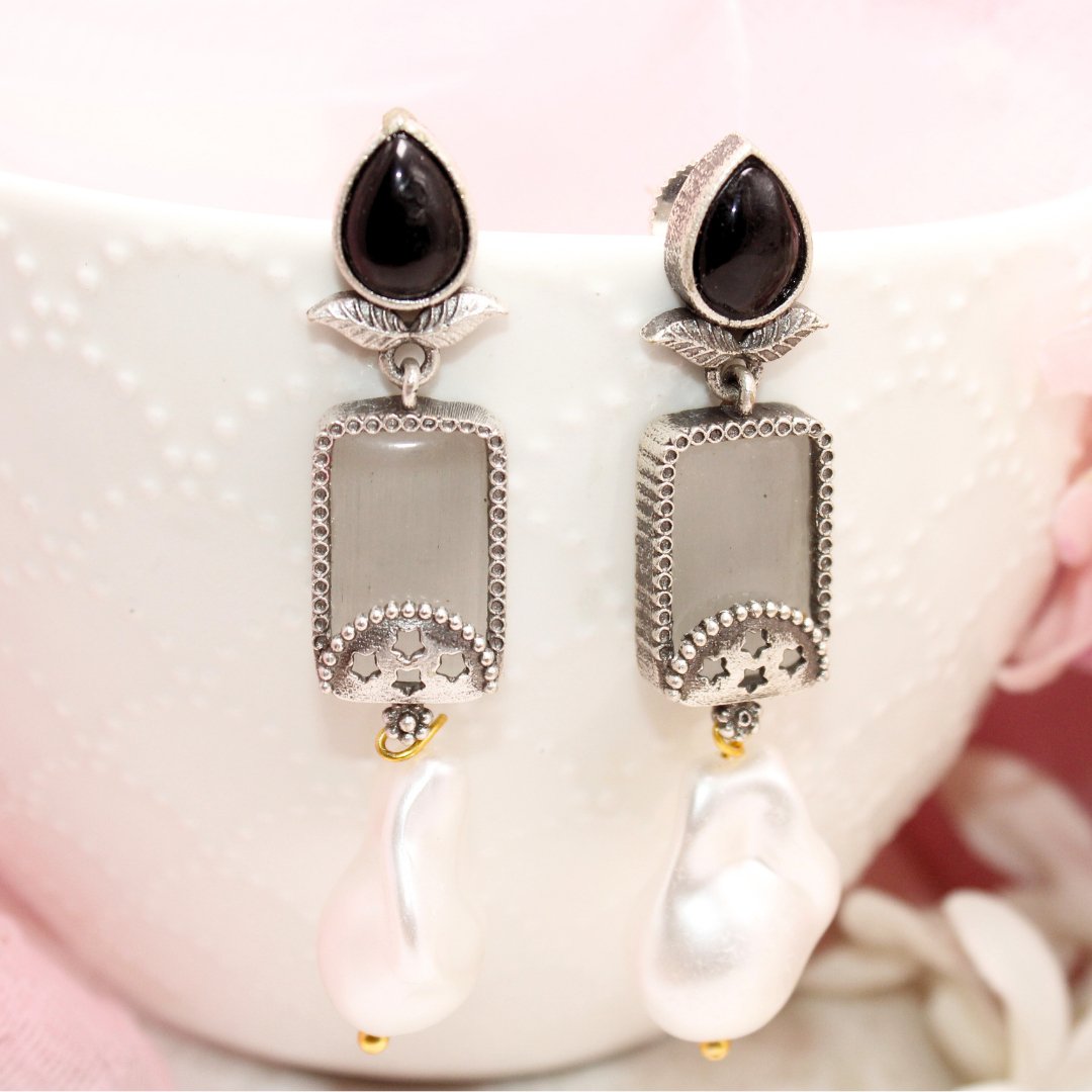 MONALISA STONE DANGLER - BLACK & GREY - EARRING