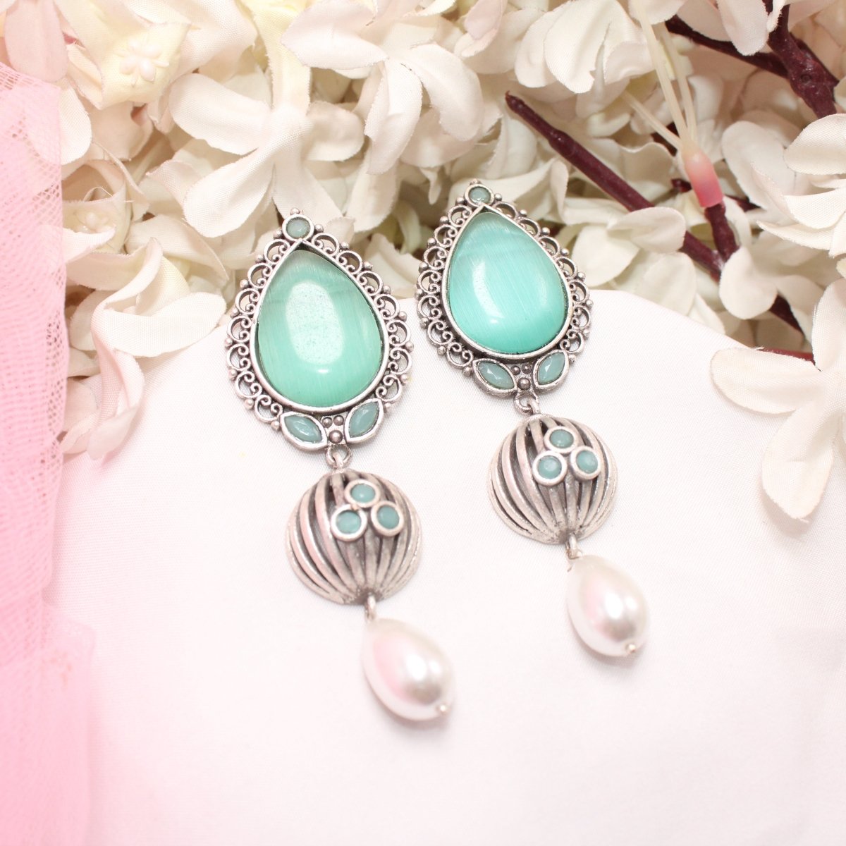 NAGINA MEERA SILVER LOOK ALIKE EARRING-MINT -EARRING