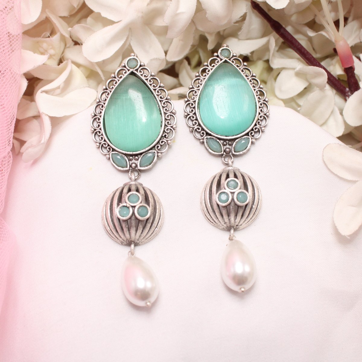 NAGINA MEERA SILVER LOOK ALIKE EARRING-MINT -EARRING