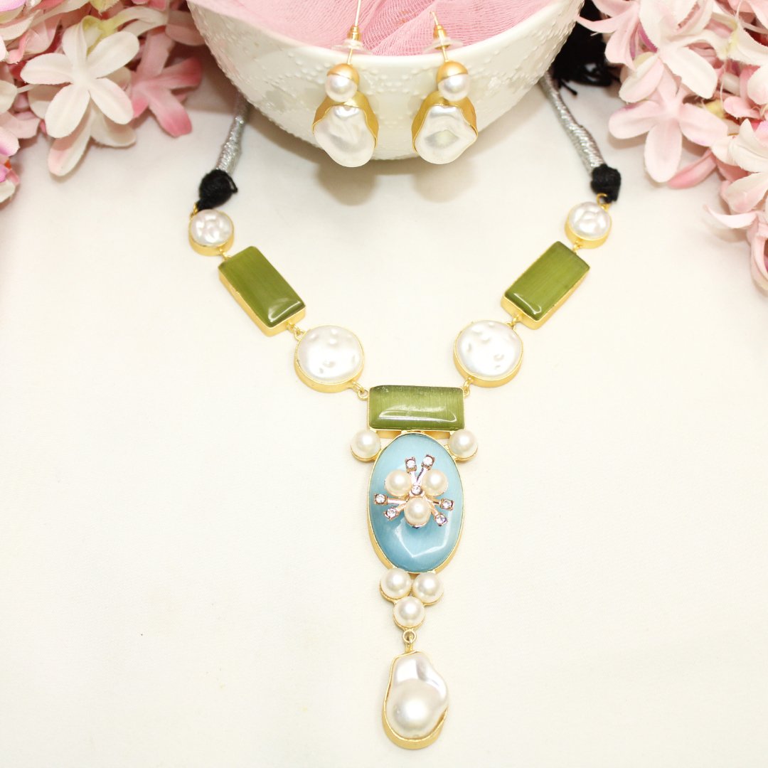 NATURAL STONE LOOK PASTEL NECKLACE - GREEN & BLUE - Necklaces