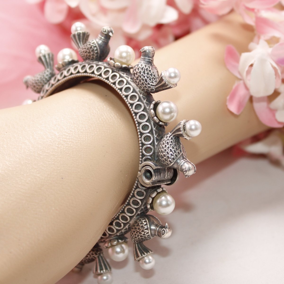 PANCHHI - OXIDISED SILVER LOOK ALIKE KADA - BIRD & PEARL - kada