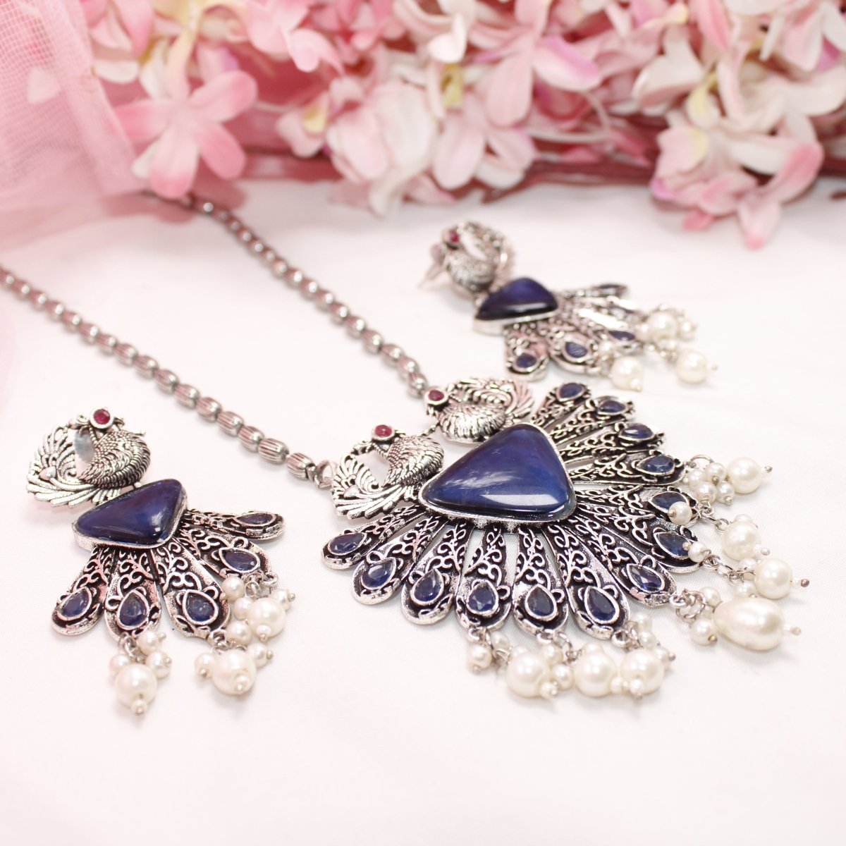 PANKH - SILVER LOOK ALIKE PENDANT SET - BLUE - Charms & Pendants