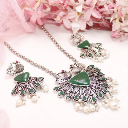 PANKH - SILVER LOOK ALIKE PENDANT SET - GREEN - Charms & Pendants