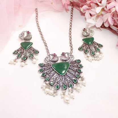 PANKH - SILVER LOOK ALIKE PENDANT SET - GREEN - Charms & Pendants