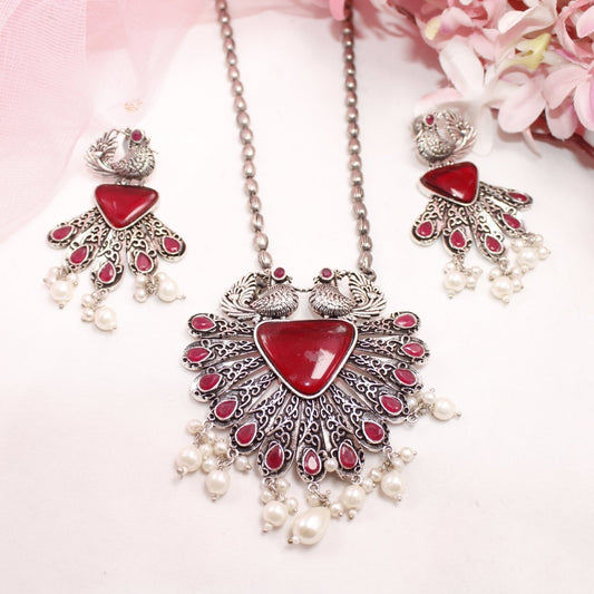 PANKH - SILVER LOOK ALIKE PENDANT SET - RED - Charms & Pendants