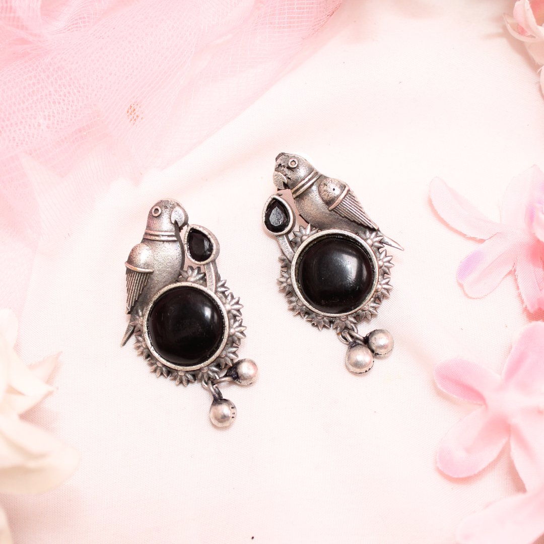 PARROT WITH ROUND MONALISA STONE EARRING-BLACK -Earrings