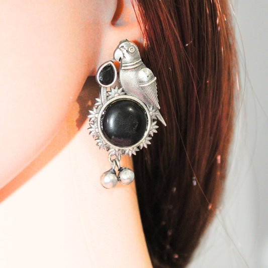 PARROT WITH ROUND MONALISA STONE EARRING-BLACK -Earrings