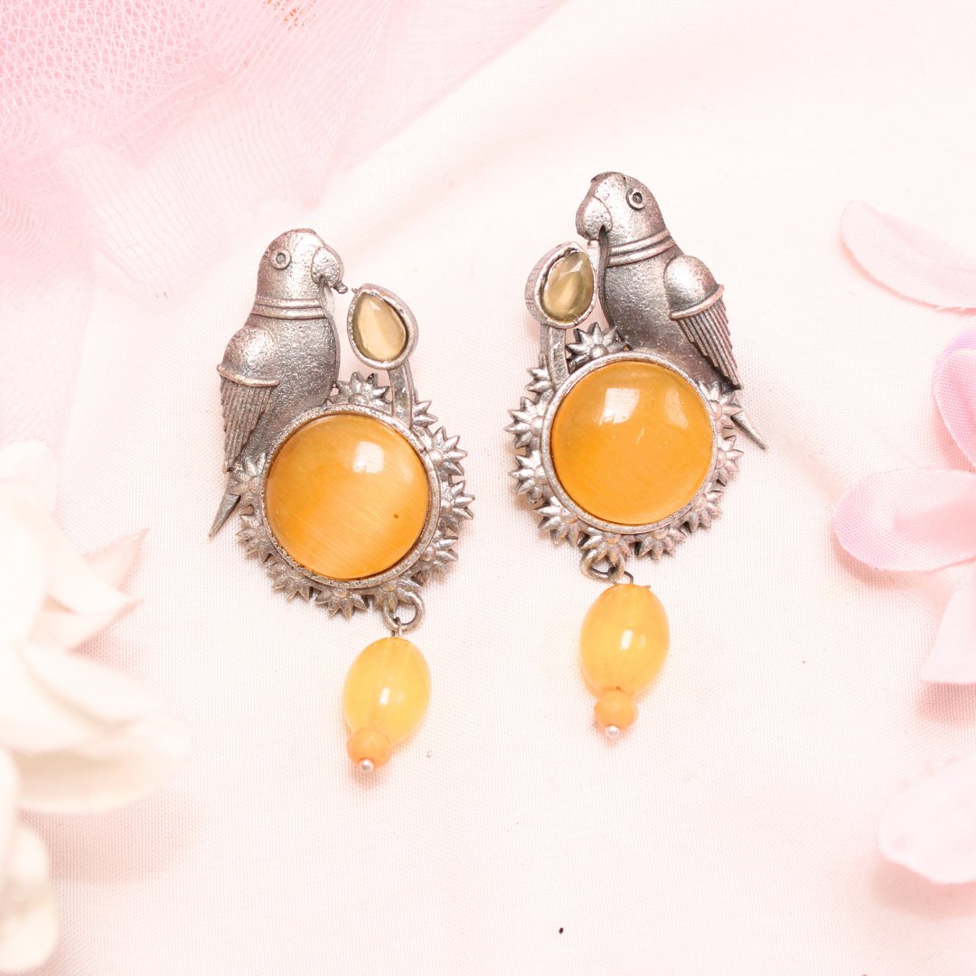 PARROT WITH ROUND MONALISA STONE EARRING-YELLOW -Earrings