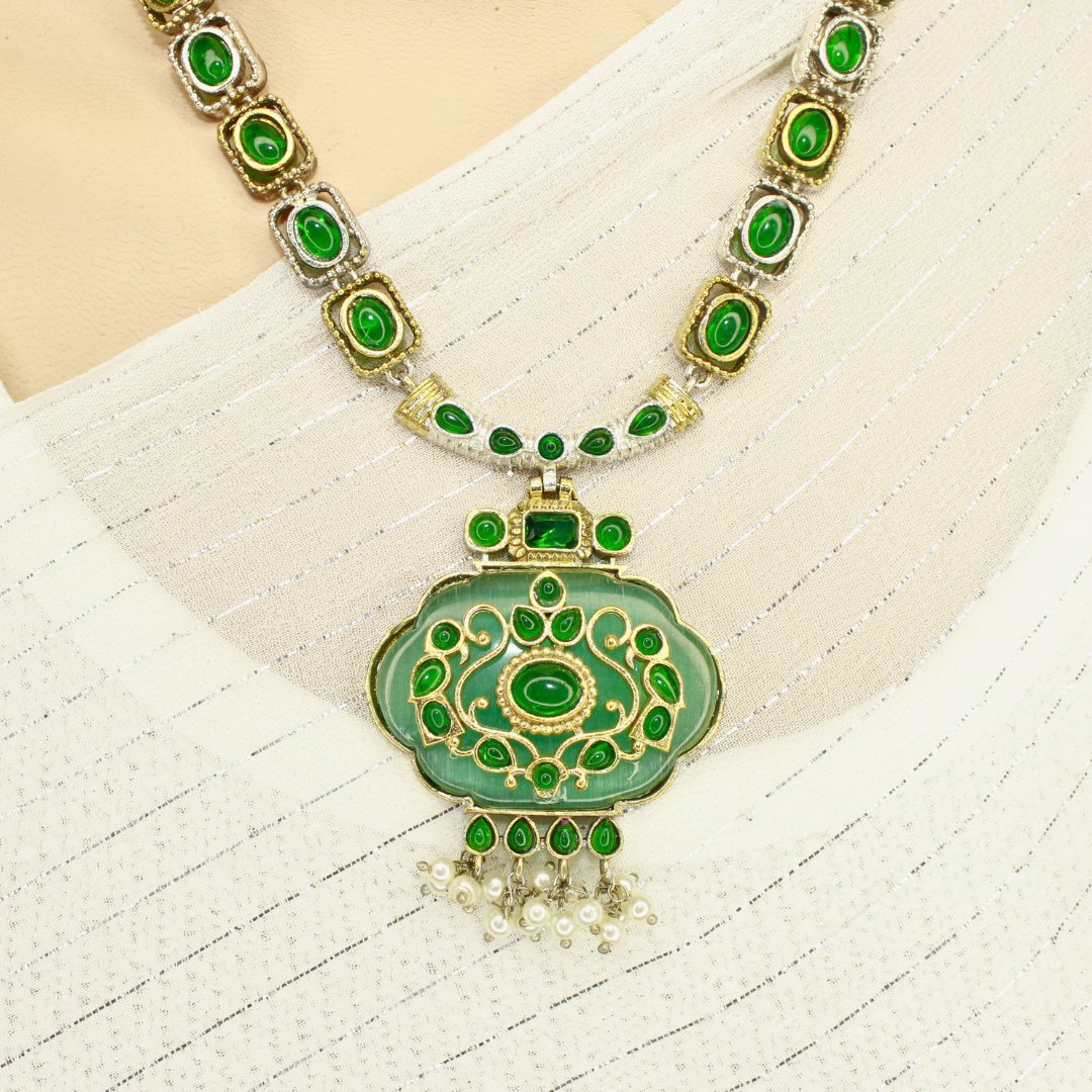 PARTY NECKLACE - KARIGARI WORK DUAL - TONE - GREEN - Necklaces