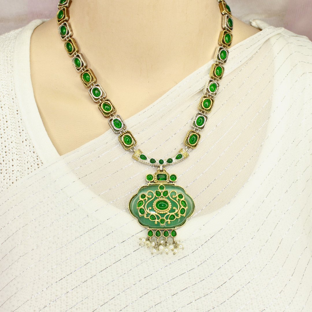 PARTY NECKLACE - KARIGARI WORK DUAL - TONE - GREEN - Necklaces