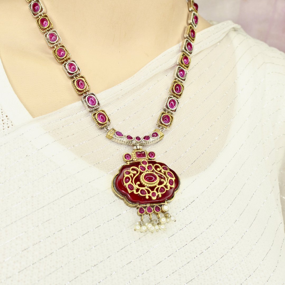 PARTY NECKLACE - KARIGARI WORK DUAL - TONE - RED - Necklaces