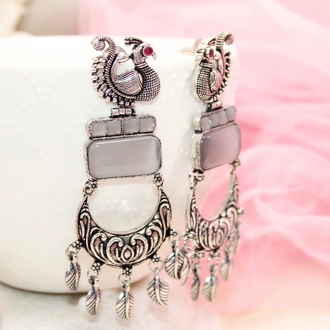 PEACOCK LONG EARRING - GREY - EARRING