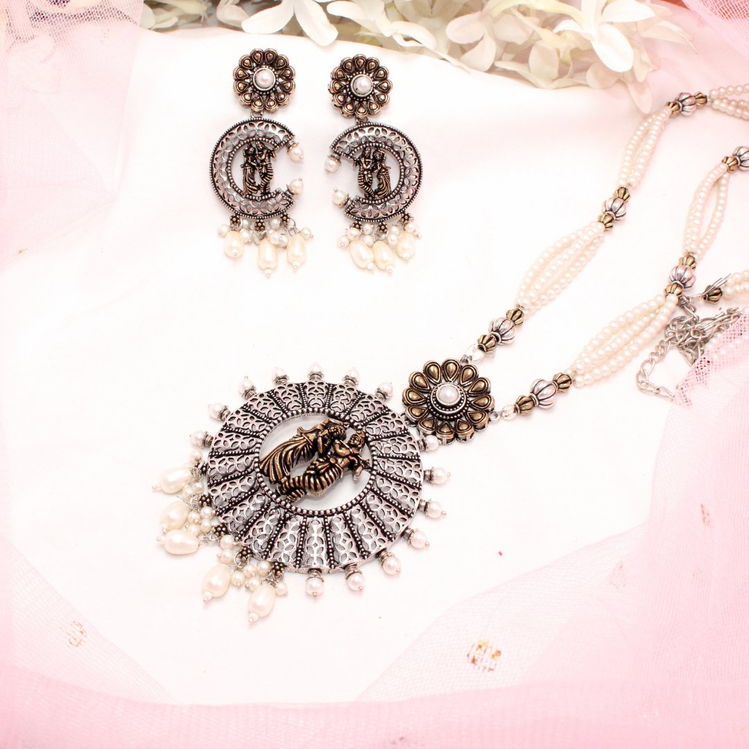 RADHA-KRISHAN DUAL-TONE PENDANT SET- WHITE -Charms & Pendants