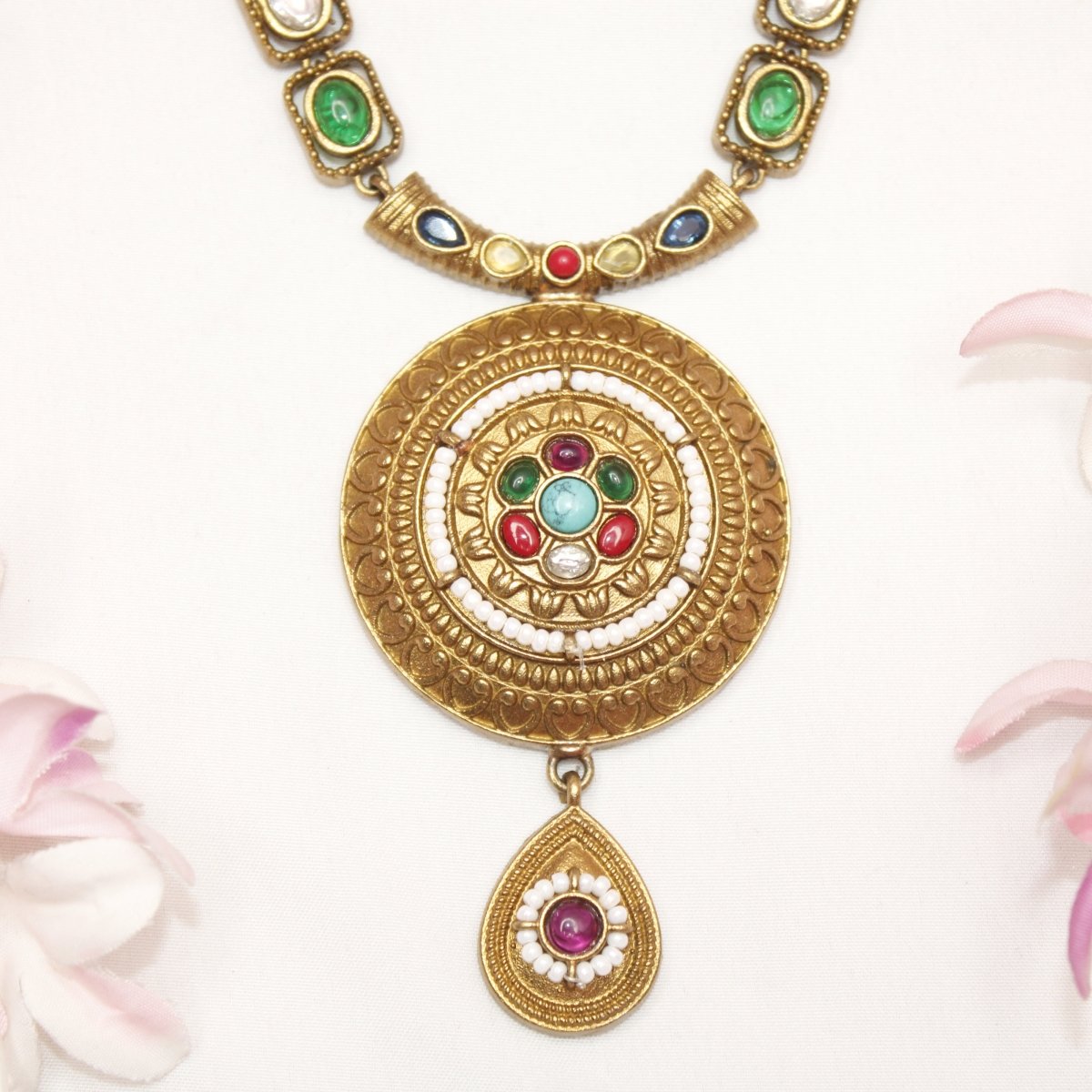 RAJWADI THAPA NECKLACE - NAVRATNA - Necklaces