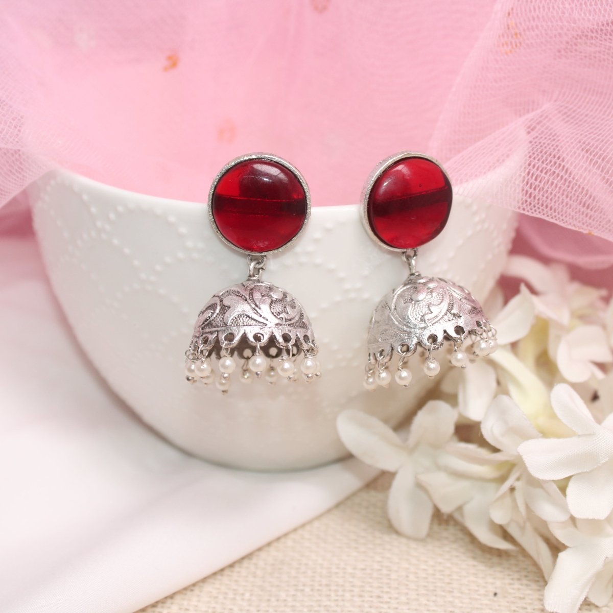 SILVER LOOK ALIKE MONALISA STONE JHUMKI-RED -EARRING