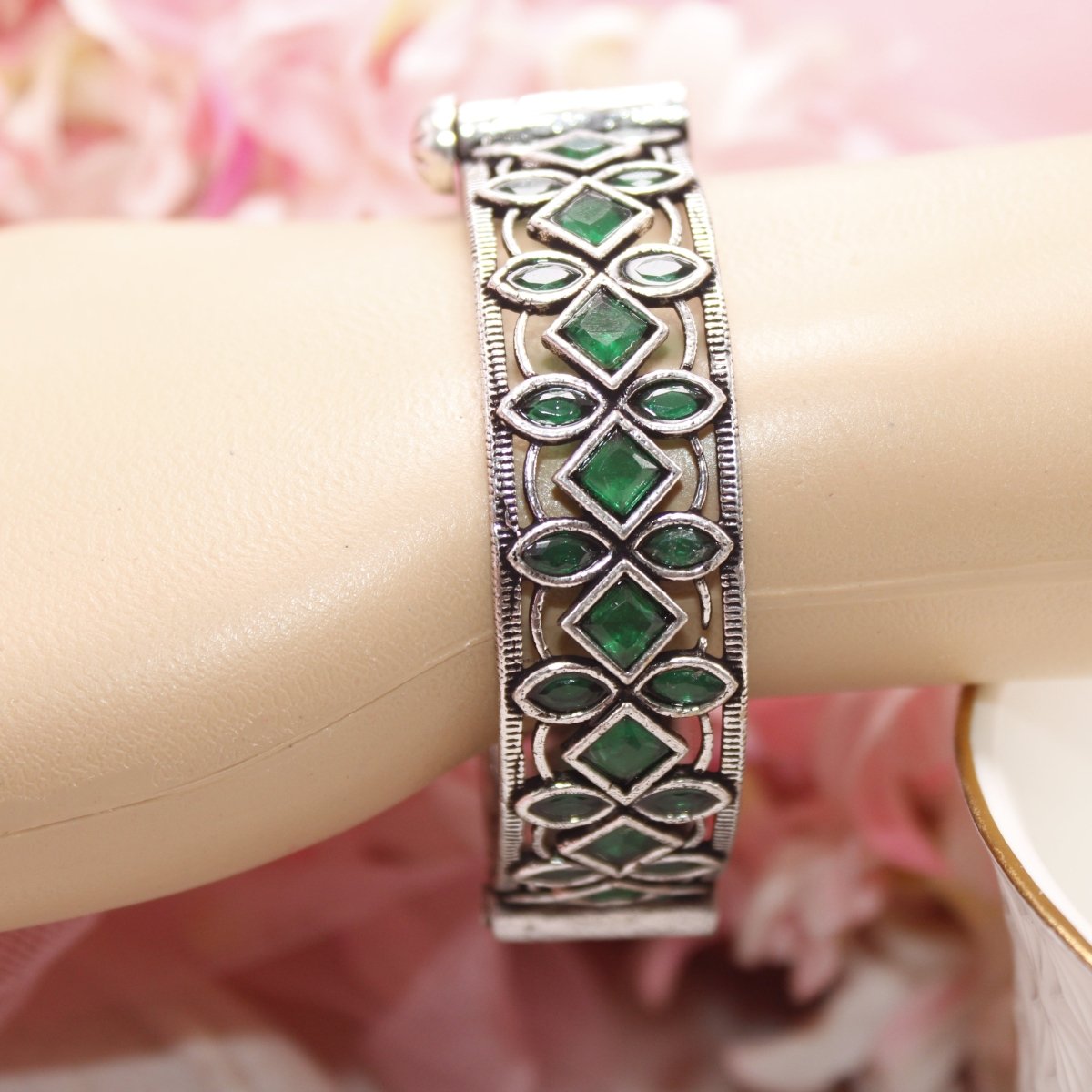 STONE CUTWORK KADA - GREEN - kada