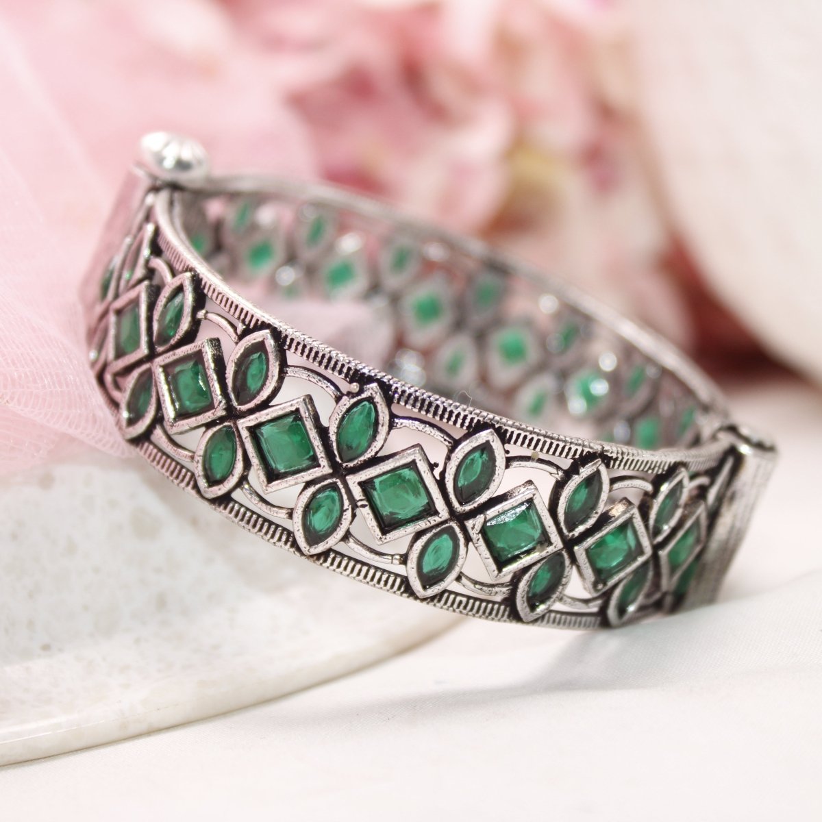 STONE CUTWORK KADA - GREEN - kada