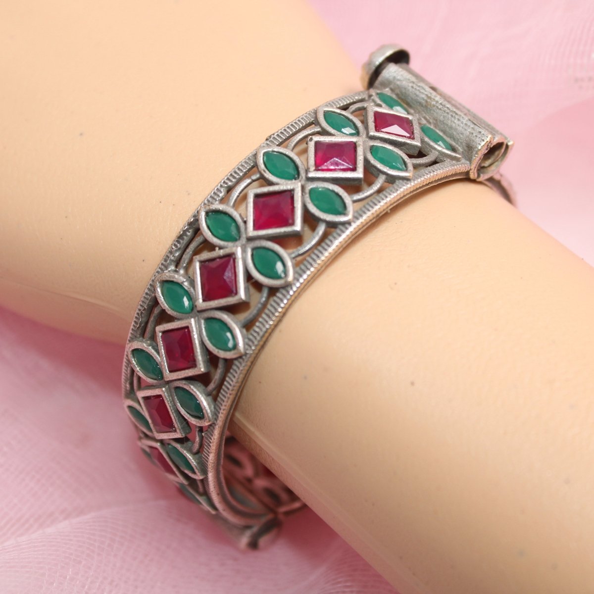 STONE CUTWORK KADA-MAROON & GREEN -kada