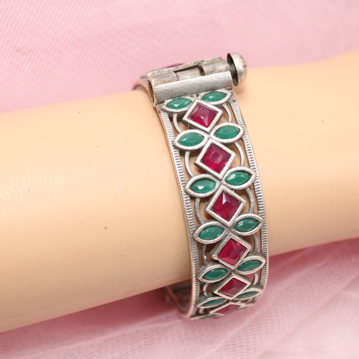 STONE CUTWORK KADA-MAROON & GREEN -kada